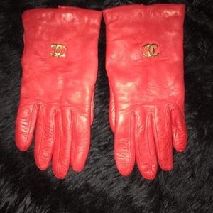 CHANEL Vintage Leather Gloves
